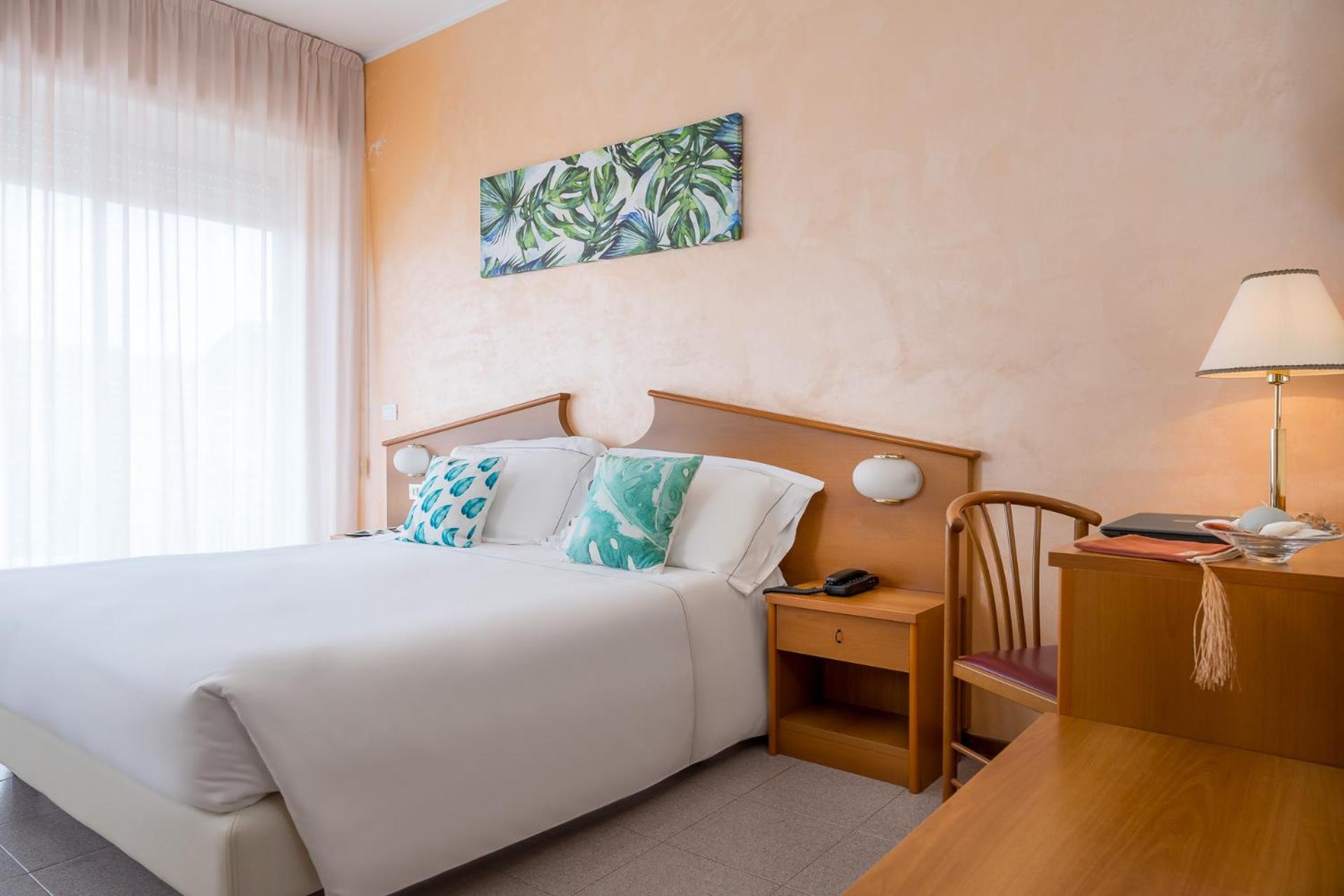 Corallo Wellness Hotel Диано-Марина Экстерьер фото