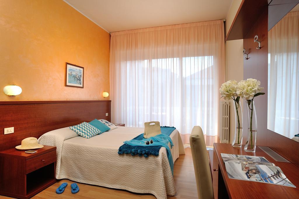 Corallo Wellness Hotel Диано-Марина Экстерьер фото